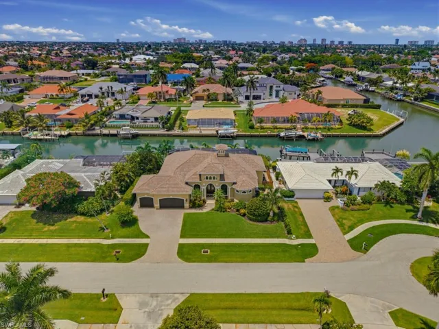 350 Meadowlark Ct, Marco Island, Florida 34145