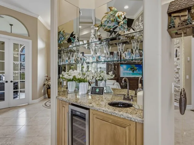 350 Meadowlark Ct, Marco Island, Florida 34145