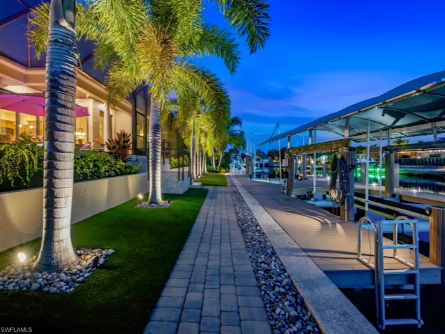350 Meadowlark Ct, Marco Island, Florida 34145