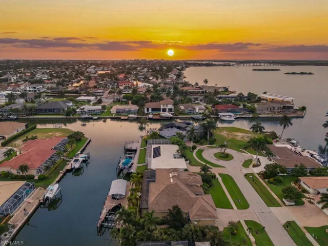 350 Meadowlark Ct, Marco Island, Florida 34145
