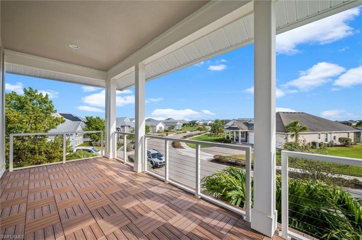 Upstairs balcony