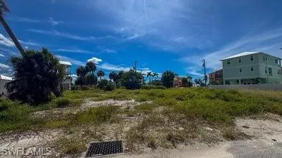 110/120 Jefferson St, Fort Myers Beach, Florida 33931