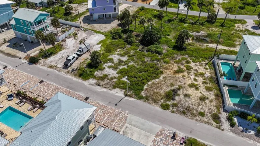 110/120 Jefferson St, Fort Myers Beach, Florida 33931