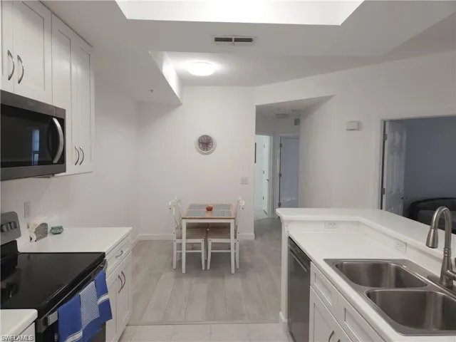 9025  Colby  DR, Fort Myers, FL 33919