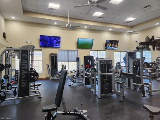 9025  Colby  DR, Fort Myers, FL 33919