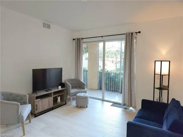 9025  Colby  DR, Fort Myers, FL 33919