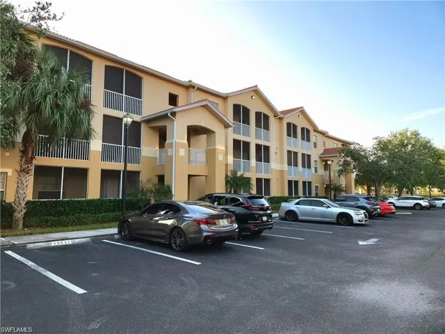 9025  Colby  DR, Fort Myers, FL 33919