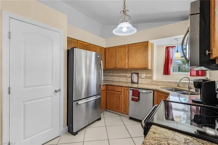 1115 NE 5th  AVE, Cape Coral, FL 33909