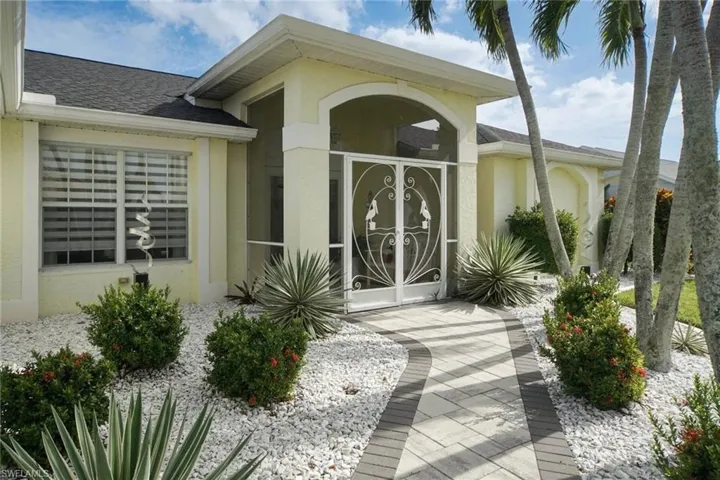2531 Sw 28th Pl, Cape Coral, Florida 33914