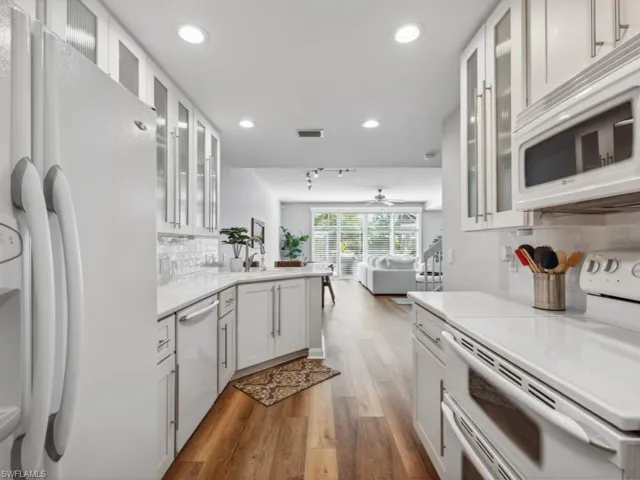 5729 Cove CIR # 34, NAPLES FL 34119