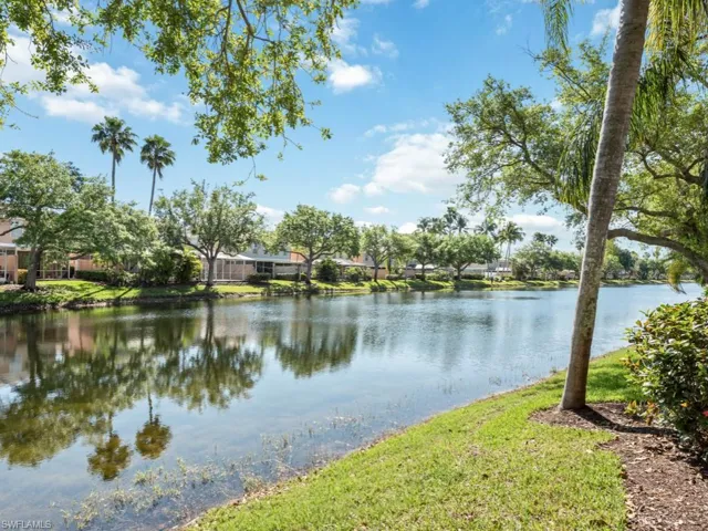 5729 Cove CIR # 34, NAPLES FL 34119