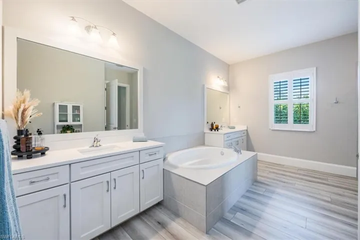 Master Bathroom w/Linen Closet and Private Water Closet
