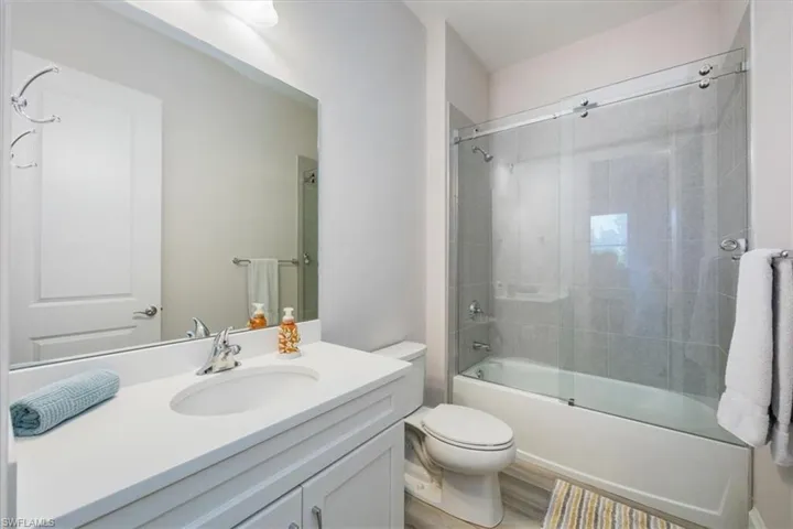 Private Bath in Guest Bedroom 2