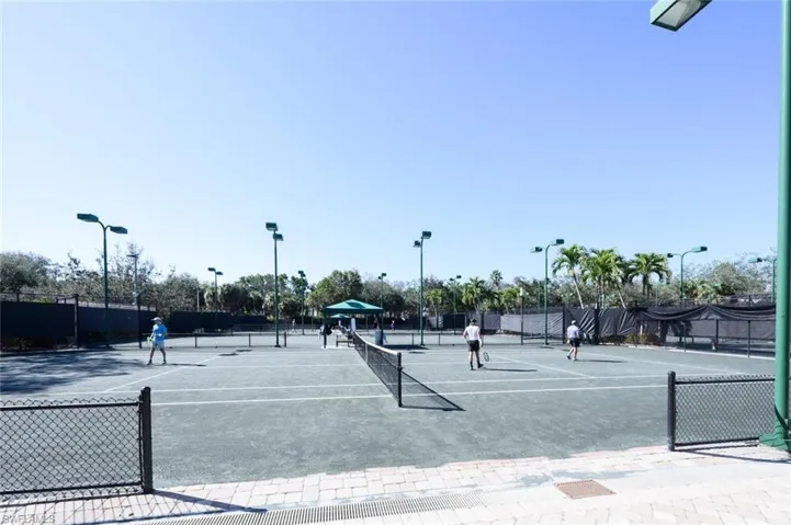 6585 Nicholas Blvd 1102, Naples, Florida 34108