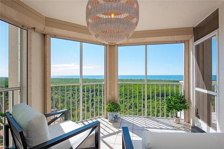 6585 Nicholas Blvd 1102, Naples, Florida 34108