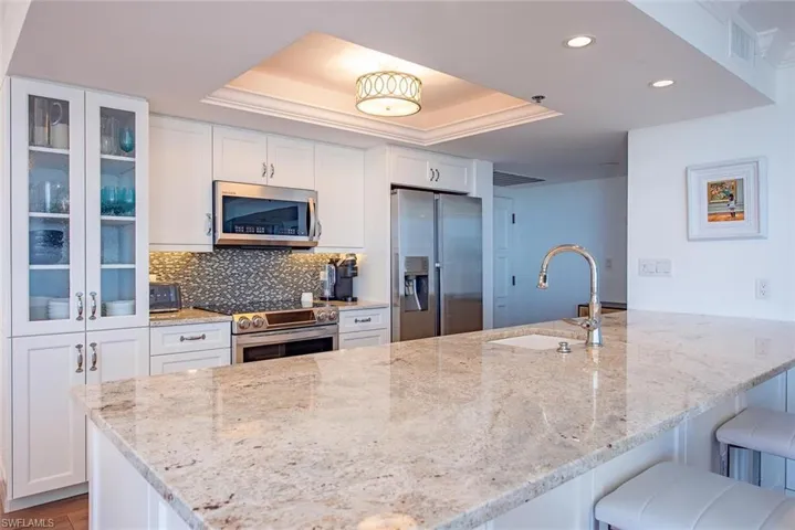 6585 Nicholas Blvd 1102, Naples, Florida 34108