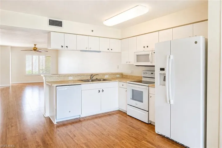 4965 Sandra Bay Dr 102, Naples, Florida 34109