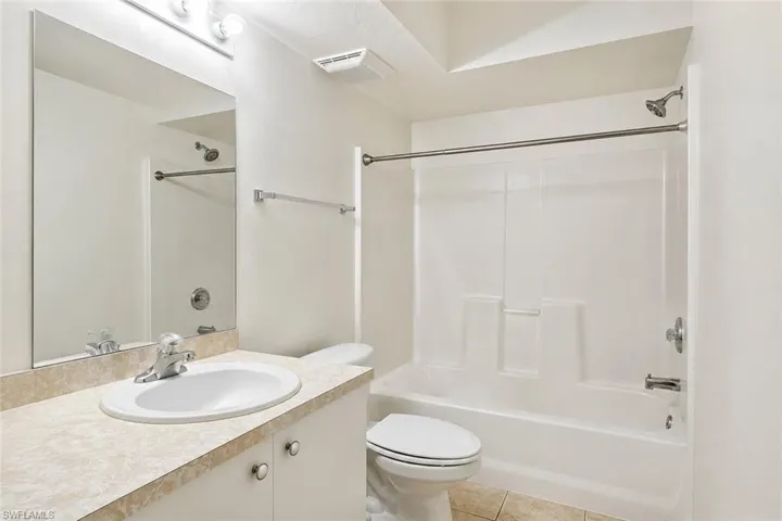 4965 Sandra Bay Dr 102, Naples, Florida 34109
