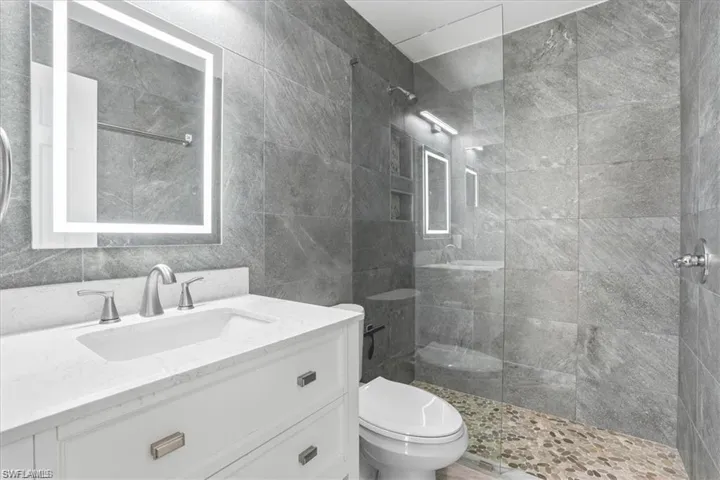 GUEST BATHROOM (2 OF 3)