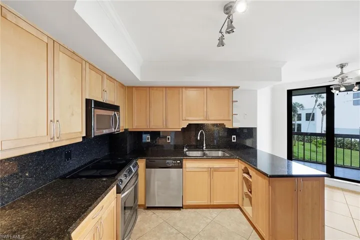 4551 Gulf Shore Blvd N 200, Naples, Florida 34103
