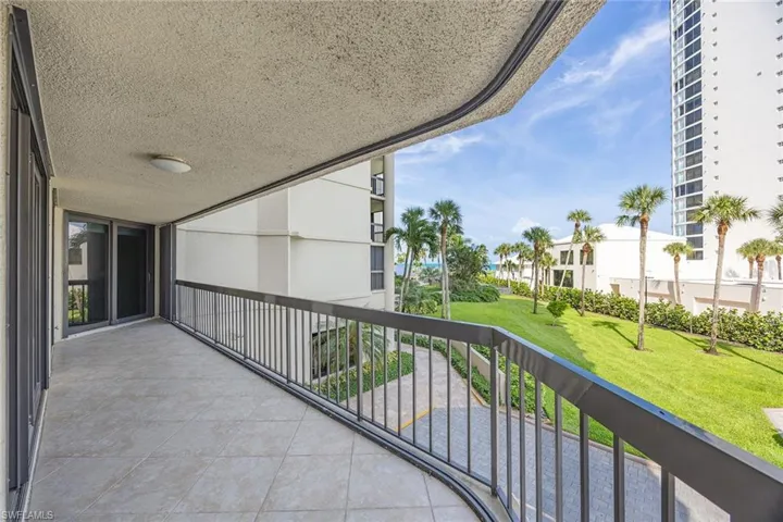 4551 Gulf Shore Blvd N 200, Naples, Florida 34103