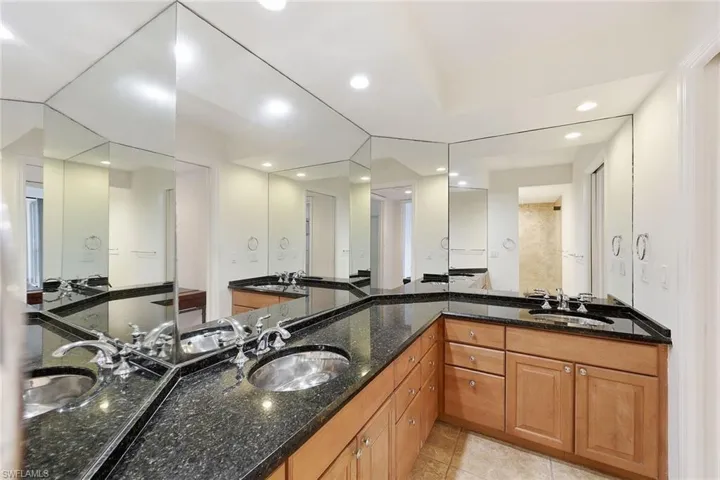 4551 Gulf Shore Blvd N 200, Naples, Florida 34103