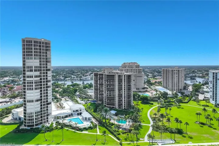 4551 Gulf Shore Blvd N 200, Naples, Florida 34103