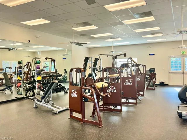 2250  Grove  DR, Naples, FL 34120