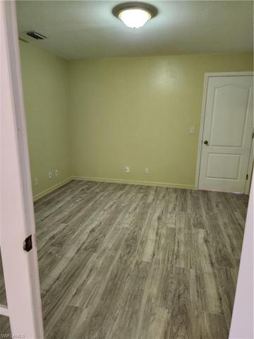 Big Den/Office