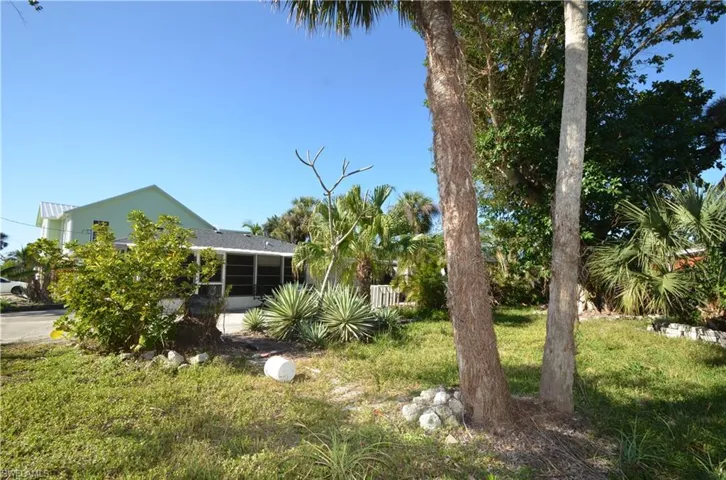 Extra space for a garage or pool.