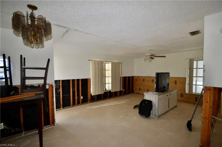 Living/Dining Room.
