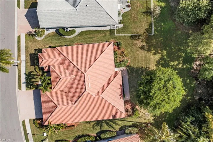 Aerial view of property and surrounding area
