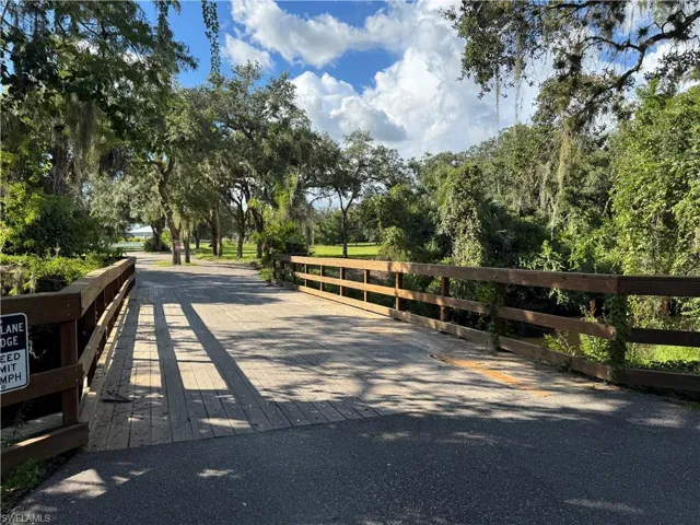 18901 Bridge Wood Ct, Alva, Florida 33920
