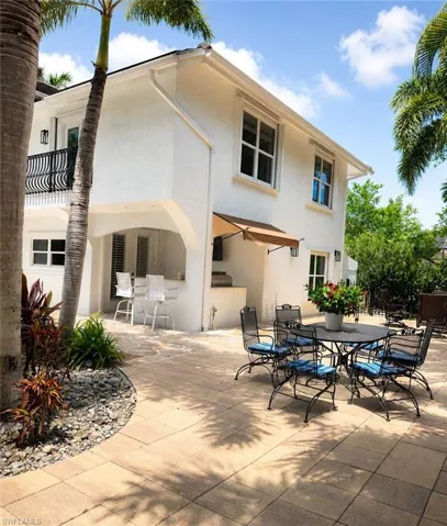 2056 Mission Dr, Naples, Florida 34109