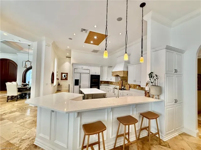 2056 Mission Dr, Naples, Florida 34109
