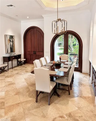 2056 Mission Dr, Naples, Florida 34109
