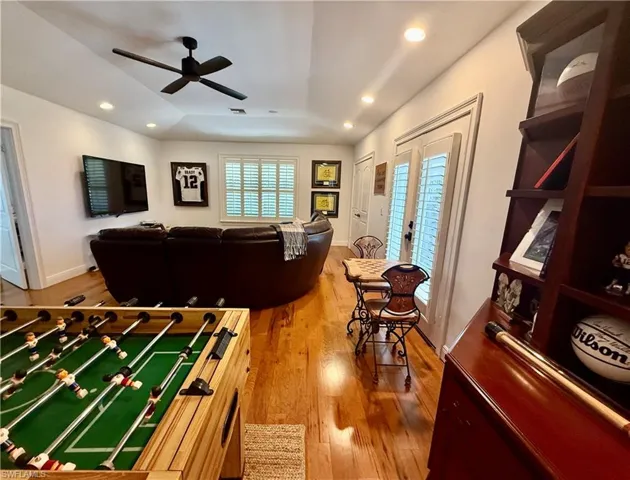 2056 Mission Dr, Naples, Florida 34109