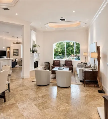 2056 Mission Dr, Naples, Florida 34109