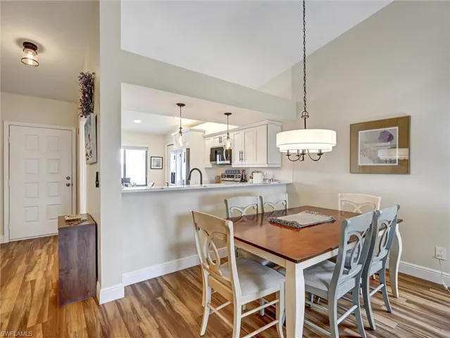 7300  Saint Ives  WAY, Naples, FL 34104