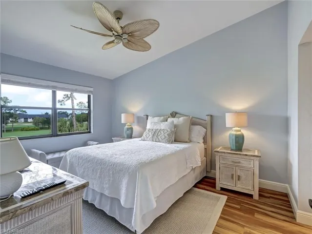 7300  Saint Ives  WAY, Naples, FL 34104