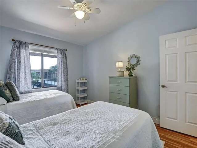 7300  Saint Ives  WAY, Naples, FL 34104