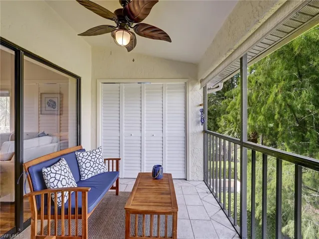 7300  Saint Ives  WAY, Naples, FL 34104
