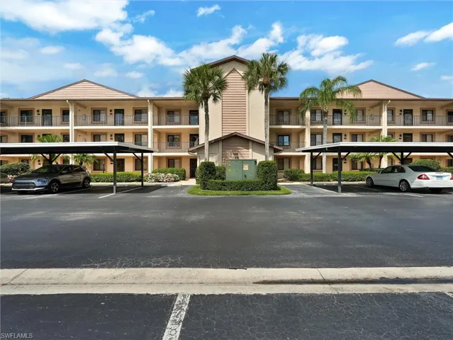 7300  Saint Ives  WAY, Naples, FL 34104