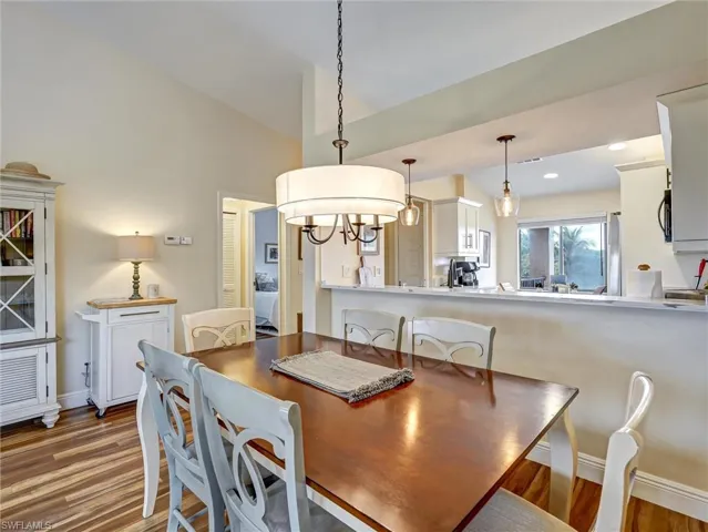 7300  Saint Ives  WAY, Naples, FL 34104