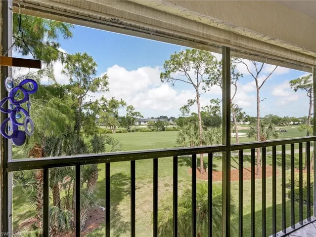 7300  Saint Ives  WAY, Naples, FL 34104