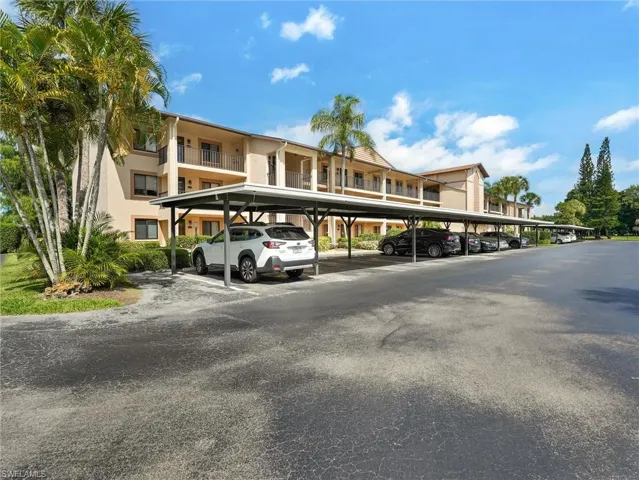 7300  Saint Ives  WAY, Naples, FL 34104