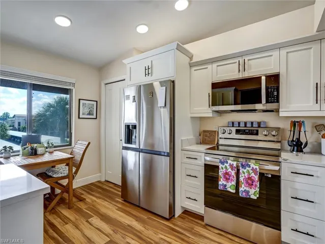 7300  Saint Ives  WAY, Naples, FL 34104