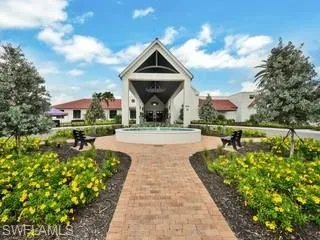 7300  Saint Ives  WAY, Naples, FL 34104
