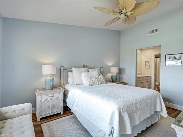 7300  Saint Ives  WAY, Naples, FL 34104