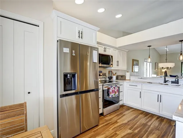 7300  Saint Ives  WAY, Naples, FL 34104